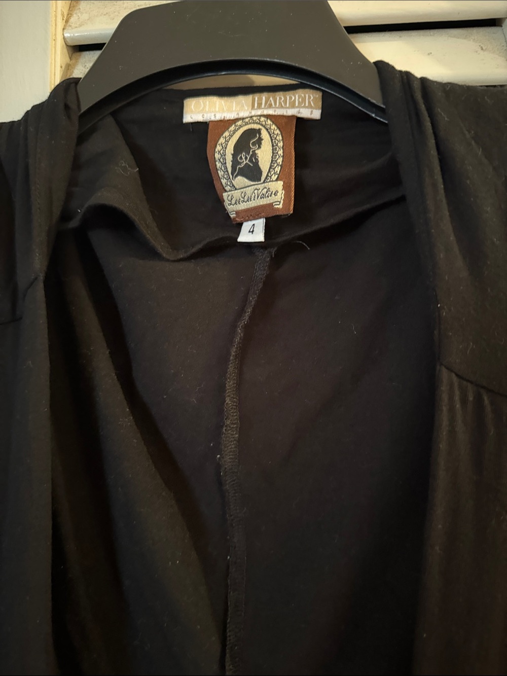 Lee Lee Valise Black Women's wrap top